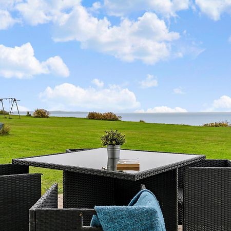 Immaculate 2-Bed House At The Beach 12H Brenderup Bagian luar foto