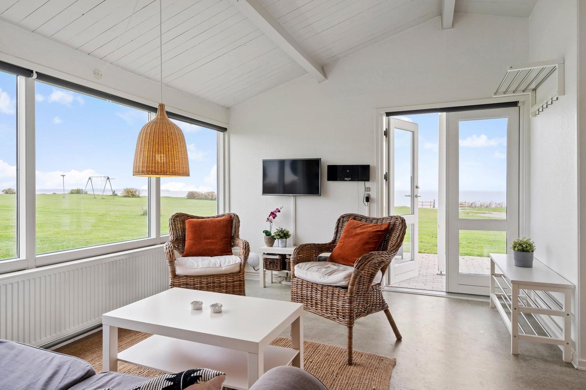 Immaculate 2-Bed House At The Beach 12H Brenderup Bagian luar foto