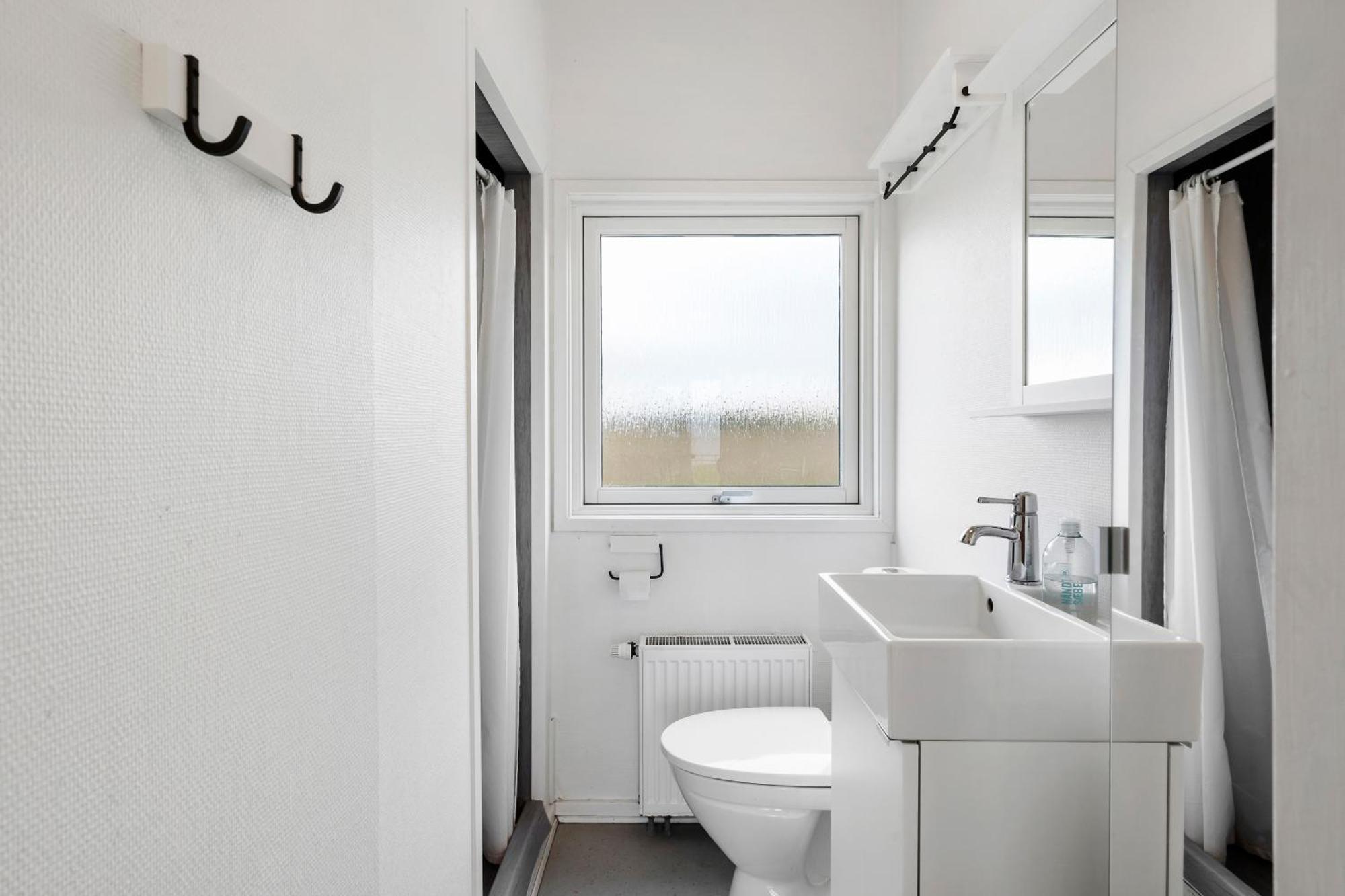 Immaculate 2-Bed House At The Beach 12H Brenderup Bagian luar foto