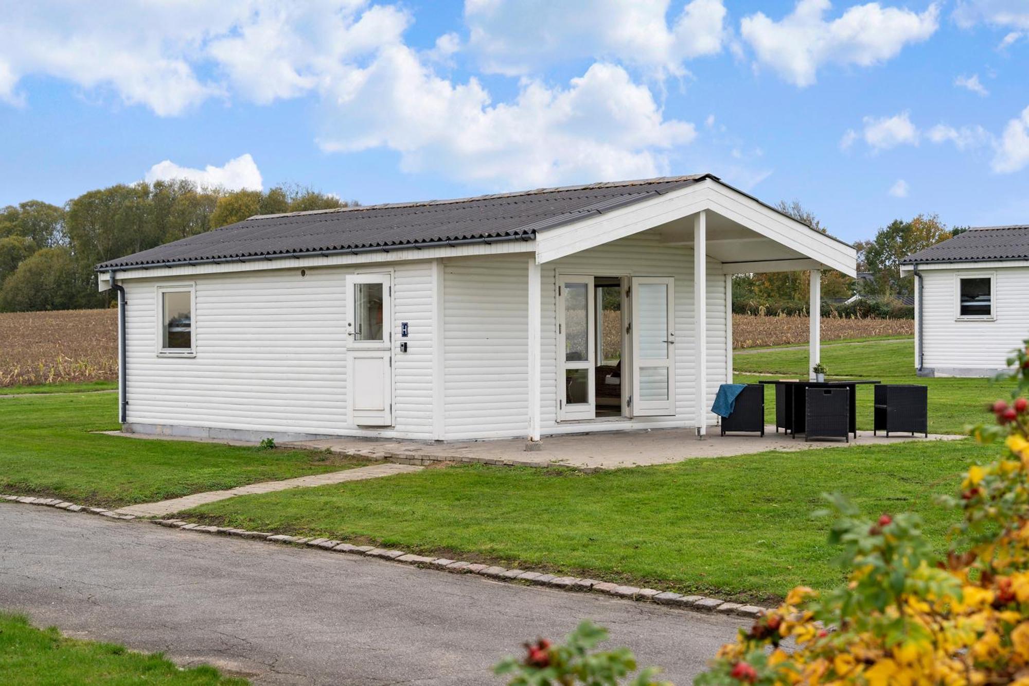 Immaculate 2-Bed House At The Beach 12H Brenderup Bagian luar foto